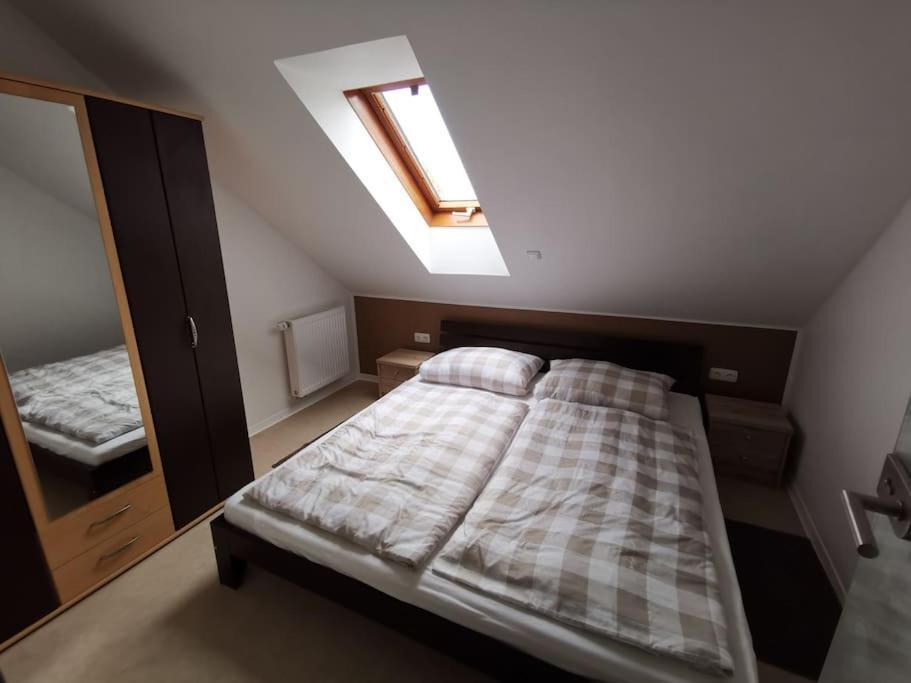 Studio Und Apartment Auf Dem Pferdehof Burgpreppach Esterno foto